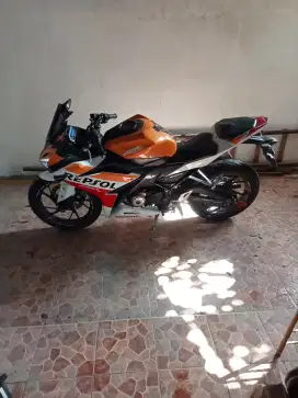 CBR 150 Repsol trawat low kilometer boleh tnya2 dly