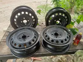 Velg Sigra Kaleng ring 14 kondisi baru 4 bulan pakai dari Baru