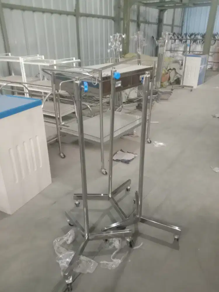 TIANG INFUS KAKI 3 STAINLESS