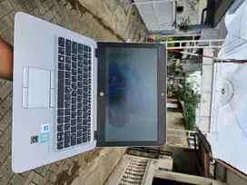 Laptop Hp Elitebook 820 G3 RAM 8GB SSD 256GB Kondisi normal siap pakai