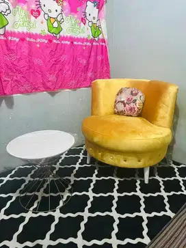 Sofa santai dan meja