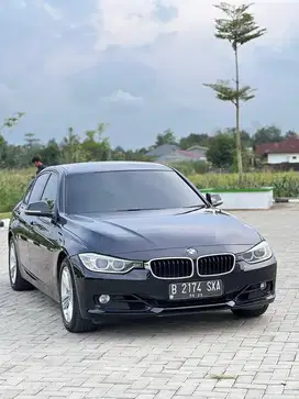 BMW 320i SPORT A/T HITAM 2015 CIVIC CAMRY 330i GLA F30 LCI