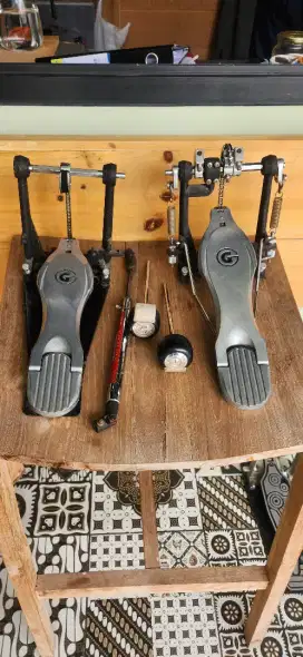 Double pedal gibraltar