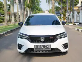 City RS HB 2022 Putih Metalik