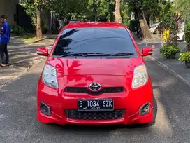 Low km! Toyota Yaris E AT 2012