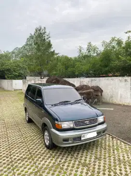 Kijang krista istimewa