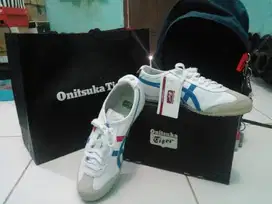 Onitsuka Tiger Mexico 66 White/Blue/Red Size : 40,5