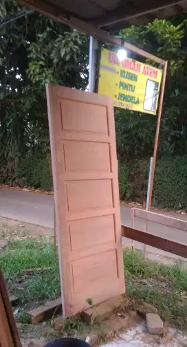 Kusen pintu jendela