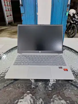 Laptop Hp 14s Baru Em0333Au Ryzen 3 7320u