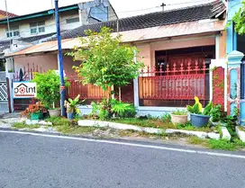 RUMAH BAGUS DEKAT KE RS JIH dan GOR MANAHAN SOLO