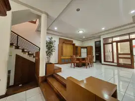 Sewa Rumah Siap Huni Semi Furnish di Setraduta