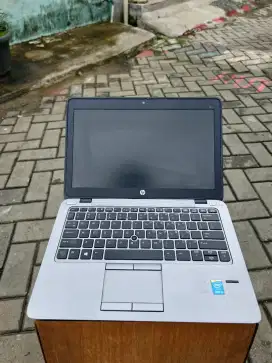 Laptop Hp 820 G2 Core i5 RAM 8GB Batre Awet Masih Mulus 90% Bergaransi