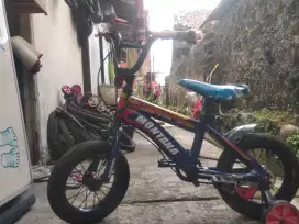 Sepedah anak BMX UK 12 in tinggal gowes