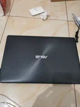 Laptop Asus
ASUS X550ZE bu