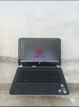 Laptop HP Pavilion 14-N038TX •CORE I5 GEN4-SSD 128GB•8GB •Desaigner