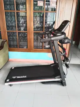 Dijual treadmill elektrik 3 fungsi merk total fitness