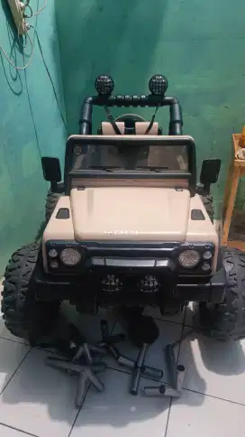 Mobil aki jeep rocky jumbo 4x4 sahara