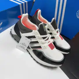 SEPATU SNEAKER SEPATU ADIDA8