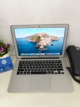 MacBook Air Early 2015 13 Inc Core i5 RAM 8GB/256GB Murah!! M-SNT2