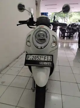 HONDA SCOOPY PRESTIGE TAHUN 2023 Low km