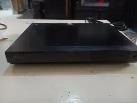 LG DVD player + remote