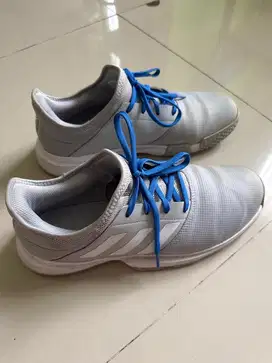 Dijual sepatu tennis adidas