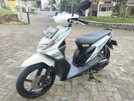 Honda Beat Karbu Thn 2012 warna putih