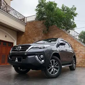 ( Km 33.000 ) 2017 Toyota Fortuner 2.4 VRZ 4x2 A/T