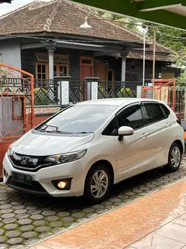 DIJUAL HONDA JAZZ S MANUAL 2015 ISTIMEWA