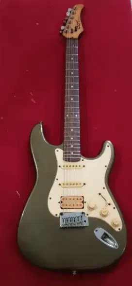 Gitar listrik Cort Stratocaster MIK 2007 kondisi kinyis-kinyis