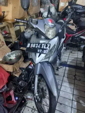 Revo lancit th 2007 mesin ok