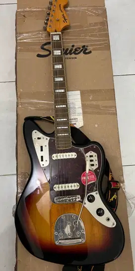 Dijual Squier Fender Vintage Jaguar (ORI)