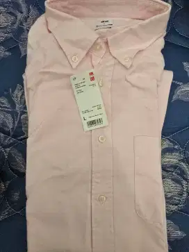 Baju Uniqlo kemeja warna Pink