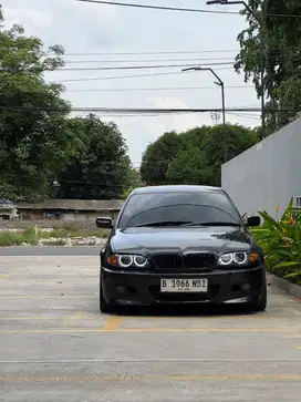 2002 BMW E46 325i