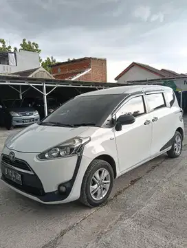 Toyota Sienta 2016 Bensin