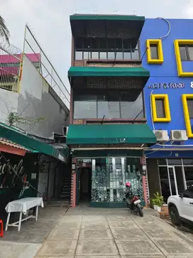 Ruko Kemanggisan Slipi Pinggir Jalan Raya cocok untuk Cafe Restoran