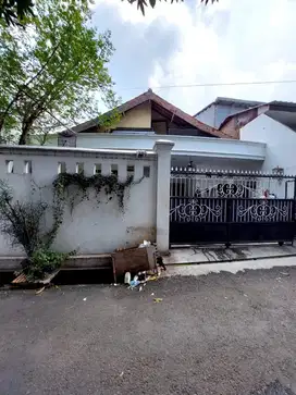 Rumah Siap Huni di Jl Lapangan Bola Kebon Jeruk Kembangan Jakarta Bara