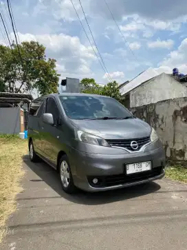 Nissan evalia 2012 matic