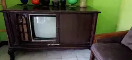 Tv jadul set lemari