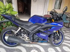 Yamaha R 15 V3 biru