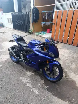 Yamaha R25 V2 Movistar