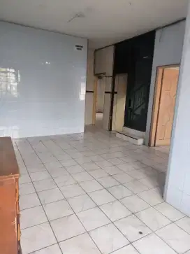 DIJUAL RUMAH TENGAH KOTA JL.YOS SUDARSO - GLUGUR MEDAN