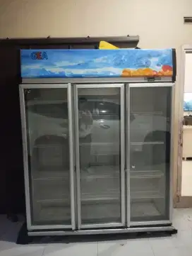 SHOWCASE GEA DISPLAY COOLER 3 PINTU