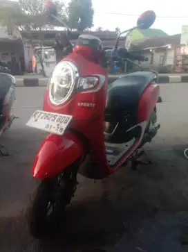 Dijual Scoopy 2017