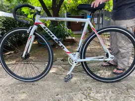 Sepeda Fixie United Soloist 72