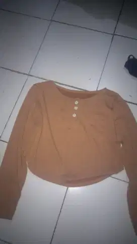 Baju perempuan bekas