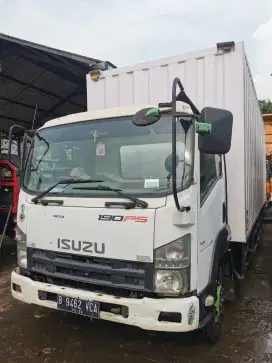 Hino isuzu 190 ps engkel long sasis 7m bok besi thn 2012