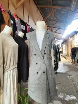 Blazer Elegan Tanpa Lengan