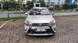 LOW KM! TOYOTA YARIS 1.5 S CVT AT TAHUN 2017