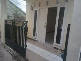 Dikontrakan disewakan H Kuncin Graha Raya Regency Pinang Kunciran